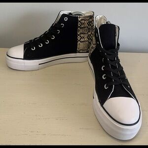 Black Snake Print High Top Sneakers SZ 8